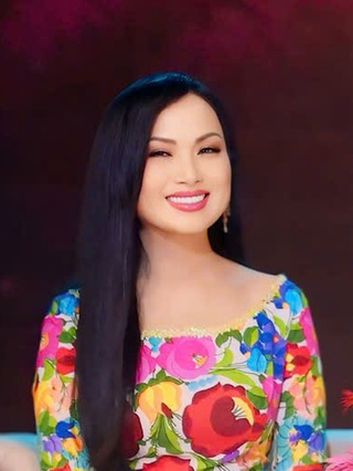 Gia đình Hà Phương, Cẩm Ly, Minh Tuyết xuất hiện trên truyền hình Mỹ