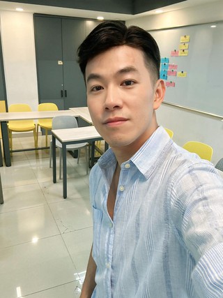 Nam ca sĩ tiết lộ chuyện làm thầy giáo phía sau ánh đèn sân khấu
