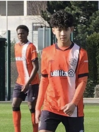 Bất ngờ cầu thủ Việt kiều ở U.19 Việt Nam: Thủ môn 1,96 m và tân binh từ Tây Ban Nha