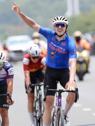 Vua nước rút Marchuk Dzianis thắng chặng áp chót Cúp xe đạp truyền hình TP.HCM 2026