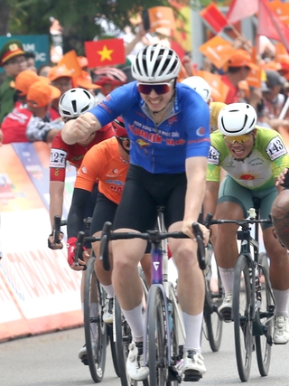 Soán ngôi ngoạn mục ở Cúp xe đạp truyền hình TP.HCM tại Thanh Hóa