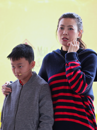 Diễn viên Thanh Hương khóc nghẹn trên truyền hình