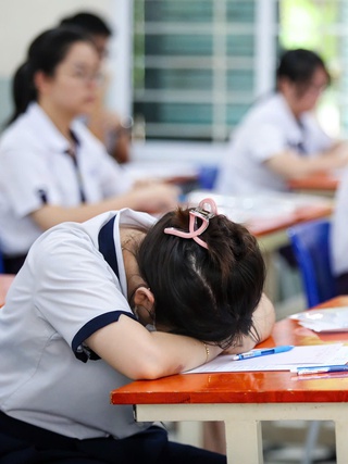 Thi tốt nghiệp THPT: Điều khiến thí sinh lo lắng nhiều nhất không nằm ở đề thi...