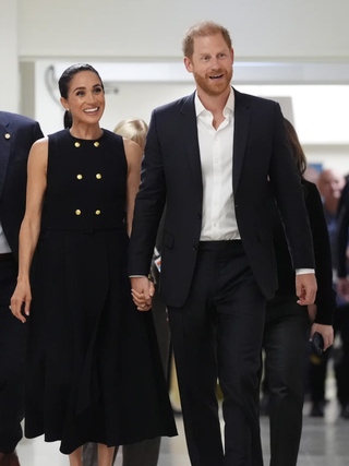 Meghan Markle thành trụ cột kinh tế gia đình