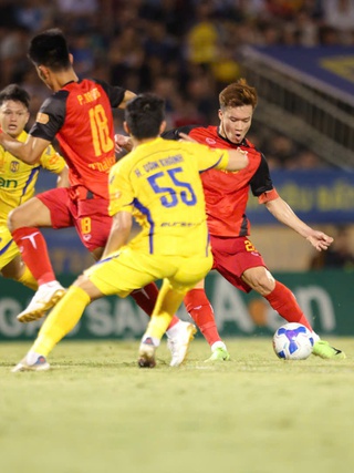 Bảng xếp hạng V-League mới nhất: Ninh Bình FC không bỏ cuộc, HAGL bất ngờ thoát ghế nóng
