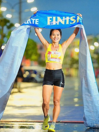 Hồng Lệ và Anh Khôi vô địch giải chạy Hải Phòng Legacy Marathon 2026, lan tỏa thông điệp sống xanh