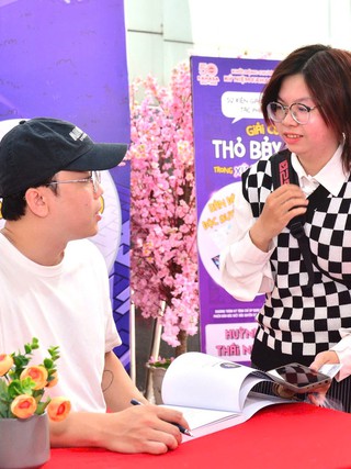 Ra mắt truyện tranh tương tác để độc giả tự tạo nội dung 