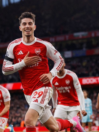 Nếu vô địch Champions League, Arsenal sẽ có mùa giải vĩ đại nhất lịch sử