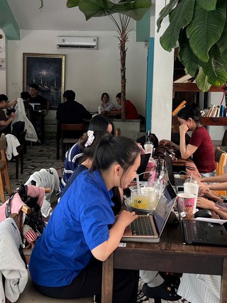Người trẻ chi bao nhiêu cho việc ngồi quán cà phê mỗi tuần?