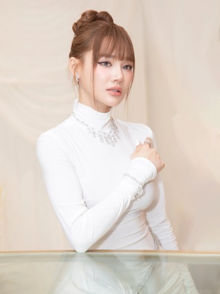 Diễn viên Nhã Phương đính chính