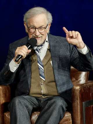 Phim mới của Steven Spielberg được khen 'hay nhất trong 20 năm qua'