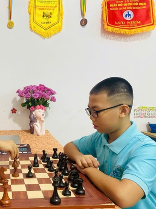 Cờ vua thành 'hot trend' mùa hè: Nhiều trung tâm săn đón để trẻ rèn trí não