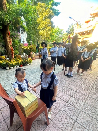 Những hạt mầm yêu thương