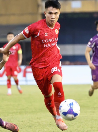 Bảng xếp hạng V-League mới nhất: HAGL ở vị trí cực khó tin, nhóm 'đèn đỏ' đua tranh nghẹt thở