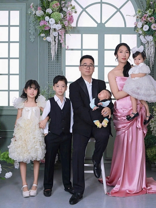 Giữa làn sóng 'ngại đẻ', vẫn có những người trẻ chọn sinh nhiều con, vì sao?