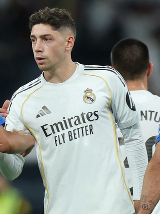 Valverde và Tchouameni bị Real Madrid phạt hàng chục tỉ đồng sau vụ ẩu đả 