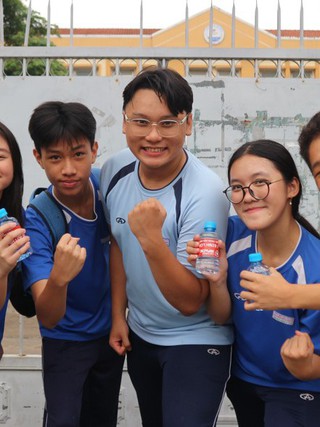 Không phải thí sinh vẫn tự đến điểm thi lớp 10 vì điều này...
