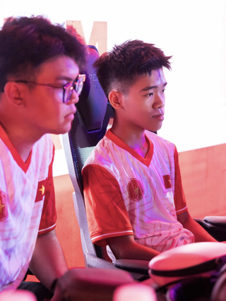 Dàn sao eSports Việt Nam thắng kịch tính Thái Lan