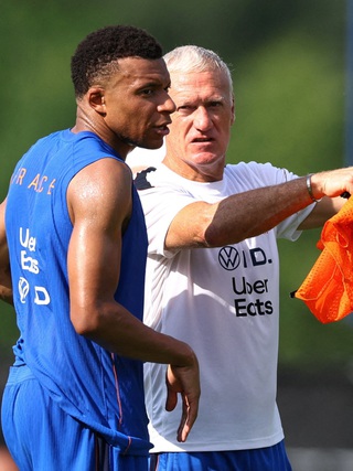 Mbappe bất ngờ 'né' họp báo trước trận gặp Senegal, đội tuyển Pháp đưa lý do khó tin