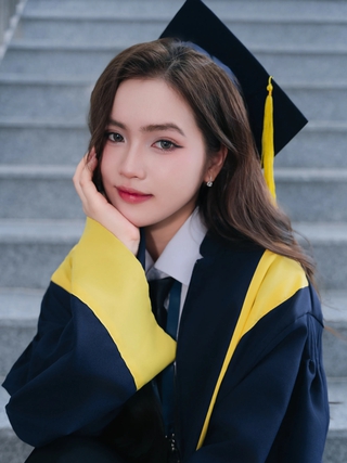 Từng bật khóc vì lỡ hẹn ước mơ, nữ sinh trở thành thủ khoa toàn trường