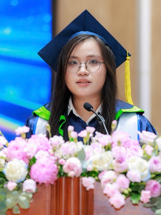 Nữ thủ khoa tốt nghiệp sớm, thành nhân viên chính thức công ty vi mạch của Mỹ