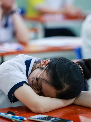 Nếu điểm thi lớp 10 không như ý, nếu em rớt trường chuyên và thấy suy sụp...