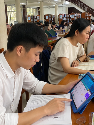 Tranh luận sinh viên có nên đi thực tập từ năm nhất?