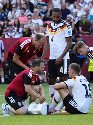 HLV Nagelsmann nhận tin sốc, trung vệ đội tuyển Đức chính thức chia tay World Cup 2026