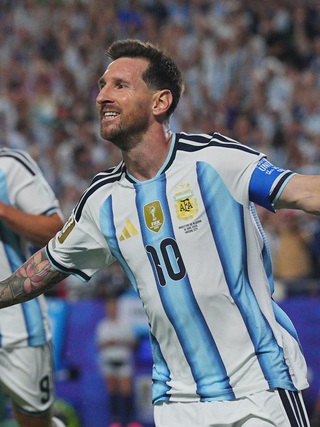 Đại sứ Argentina tại Việt Nam: 'Messi vẫn ấn tượng, nhưng khiêm tốn là không thừa'