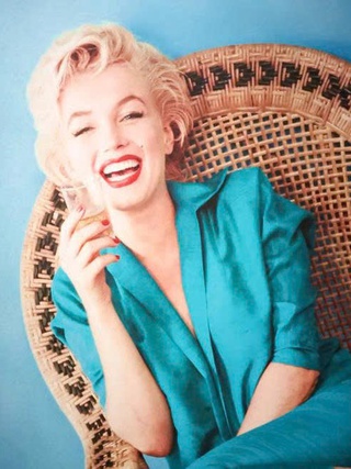 Tài liệu mới chứng minh cái chết của minh tinh Marilyn Monroe bị dàn dựng