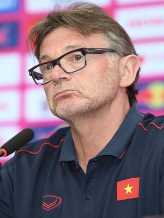 HLV Troussier: 'Nếu Nhật Bản đánh bại Brazil, đó sẽ không phải là một phép màu'