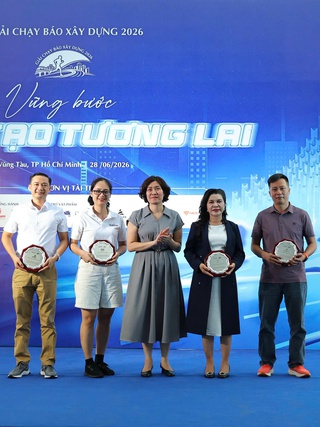 4.000 VĐV tranh tài sôi nổi giải chạy Báo Xây dựng 2026 