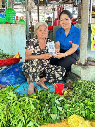 Nữ Bí thư Đoàn xã tiên phong chuyển đổi số, lan tỏa điều tử tế