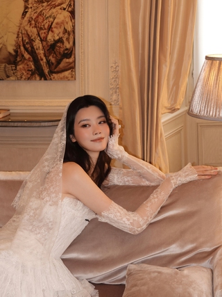Hề Mộng Dao diện váy cưới của thương hiệu Việt