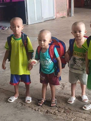 Người gieo mầm xanh trên đất biển