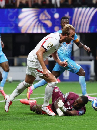 Trọng tài và VAR trận Anh thắng ngược Congo gây tranh cãi dữ dội: Harry Kane có ‘ăn vạ?