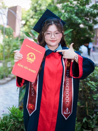 Nữ sinh đạt điểm tuyệt đối 30/30 khối B00: 'Em chỉ học thật kỹ sách giáo khoa'