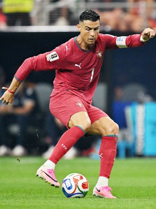 Tân HLV đội tuyển Bồ Đào Nha: 'Tôi chắc chắn sẽ triệu tập Ronaldo nếu...'