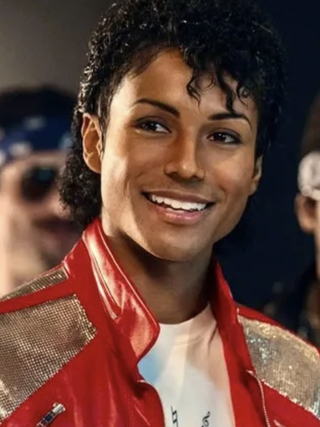 Đằng sau doanh thu kỷ lục 1 tỉ USD của phim tiểu sử về Michael Jackson