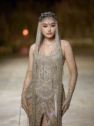 Hoa hậu Yến Nhi khoe vẻ quyến rũ ở tuổi 22