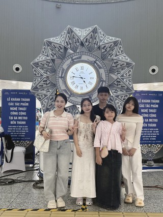 Góc check-in mới toanh tại ga metro Bến Thành thu hút người trẻ
