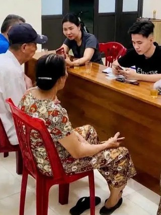 Người trẻ 'gánh việc làng': Đưa tư duy số về thôn, tổ dân phố