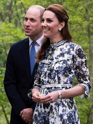 Sự thanh lịch làm nên thương hiệu của Công nương Kate bắt nguồn từ Nữ hoàng Elizabeth II