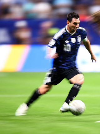 Messi sẽ nâng cúp vô địch, Mbappe trở thành vua phá lưới World Cup 2026?
