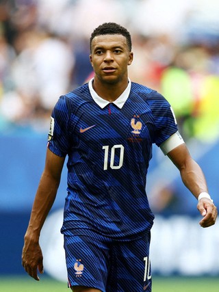 Mbappe thất vọng vì Pháp thua Anh quá dễ, dự đoán Messi ghi bàn ở chung kết