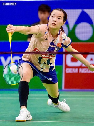 Nguyễn Thùy Linh tái xuất ấn tượng
