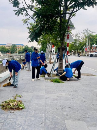 Tuổi mười bảy trong màu áo xanh