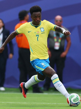 Sao Brazil Vinicius phẫu thuật sau World Cup 2026: Diện mạo mới gây sốt