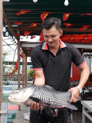 Bè nuôi cá thành điểm du lịch 'triệu view', chàng trai miền Tây thu nhập tiền tỉ