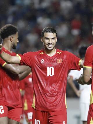 Đội tuyển Việt Nam trình làng lối tấn công đẹp mắt nhất lịch sử ở ASEAN Cup?